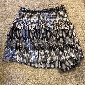 Girls size M ( 10-12 ) black / white / grey skirt Brand Lily White
